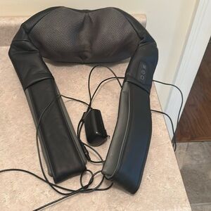 Brookstone Deep Kneading Shiatsu Massager